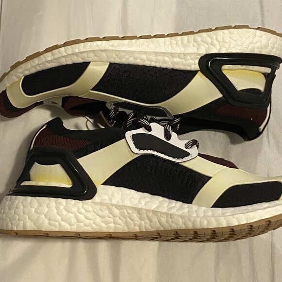 ADIDAS Women's BY STELLA MCCARTNEY ULTRABOOST SANDALS Size 5 us FZ3041 - Picture 5 of 5